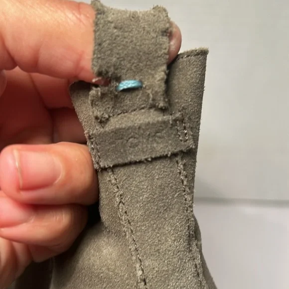 TOMS Women's Esme Desert Taupe Suede Chelsea Boot Size 8. 2.5” heel size - Picture 15 of 15